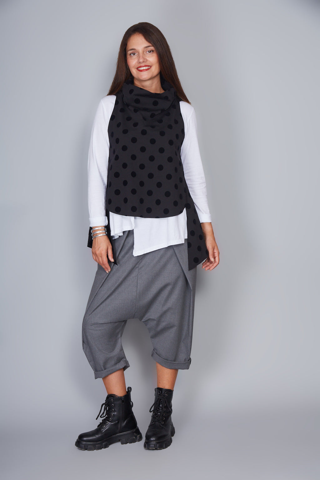 Pantalón Modelo Josephina Color Gris Antracita