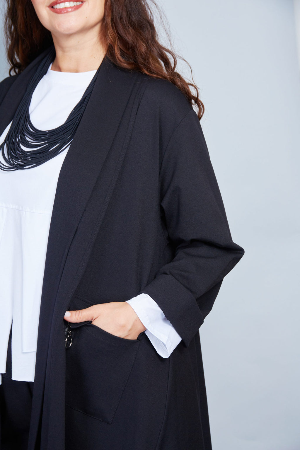 Chaqueta Modelo Mirka Color Negro