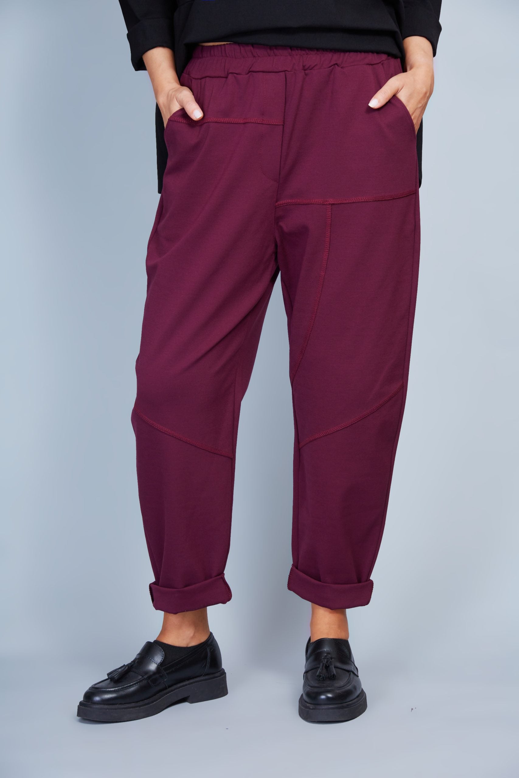Pantalón Modelo Ancilla Color Vino