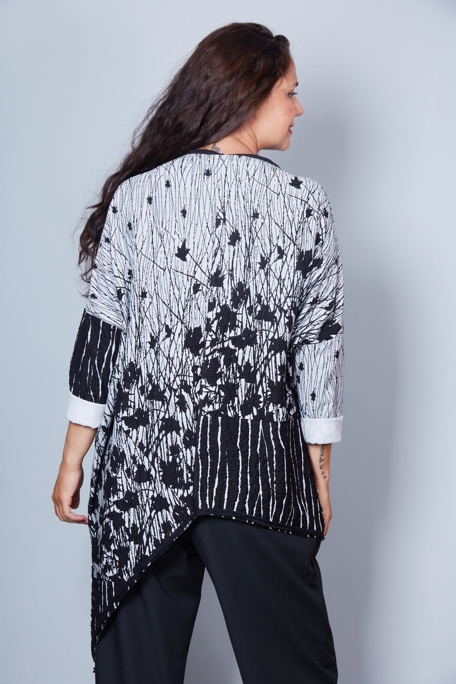 Blusa Modelo Emilia 2 Color Gris/Negro