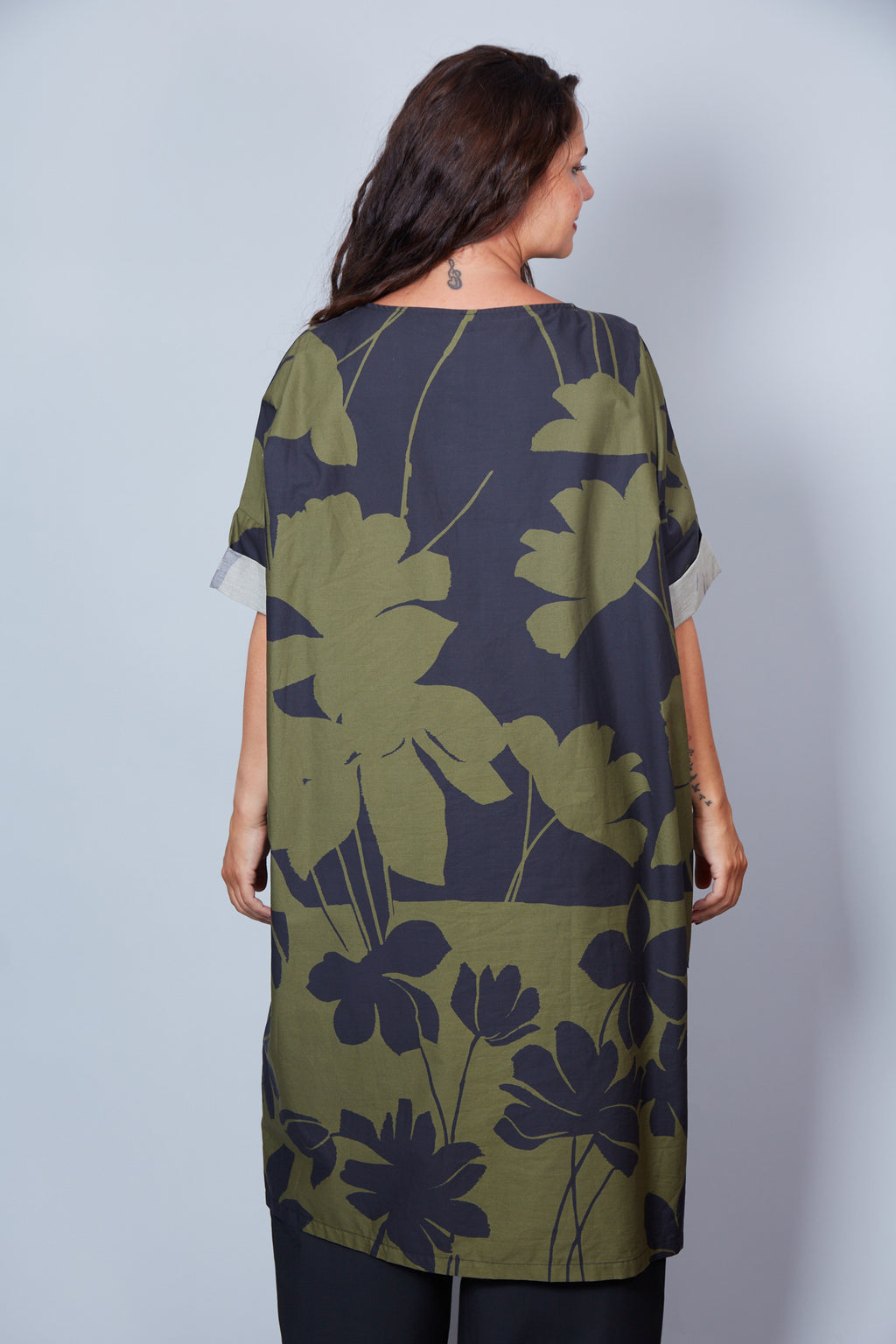 Vestido Modelo Bea Color Verde/Negro