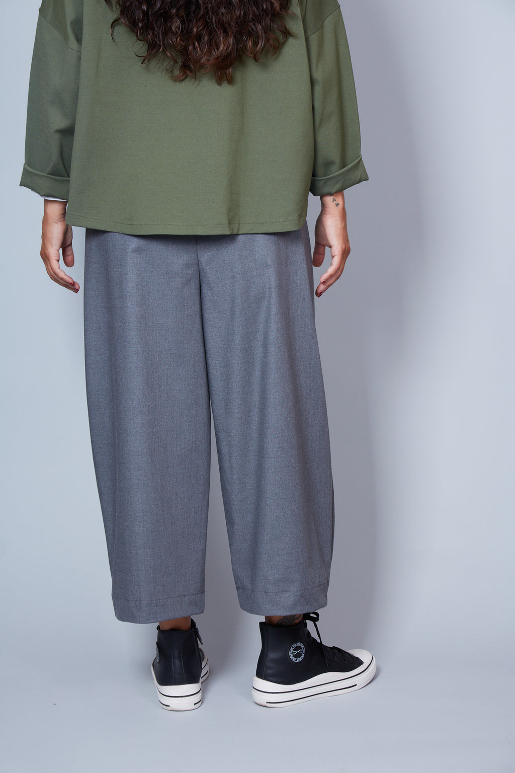 Pantalón Modelo Sally Color Gris