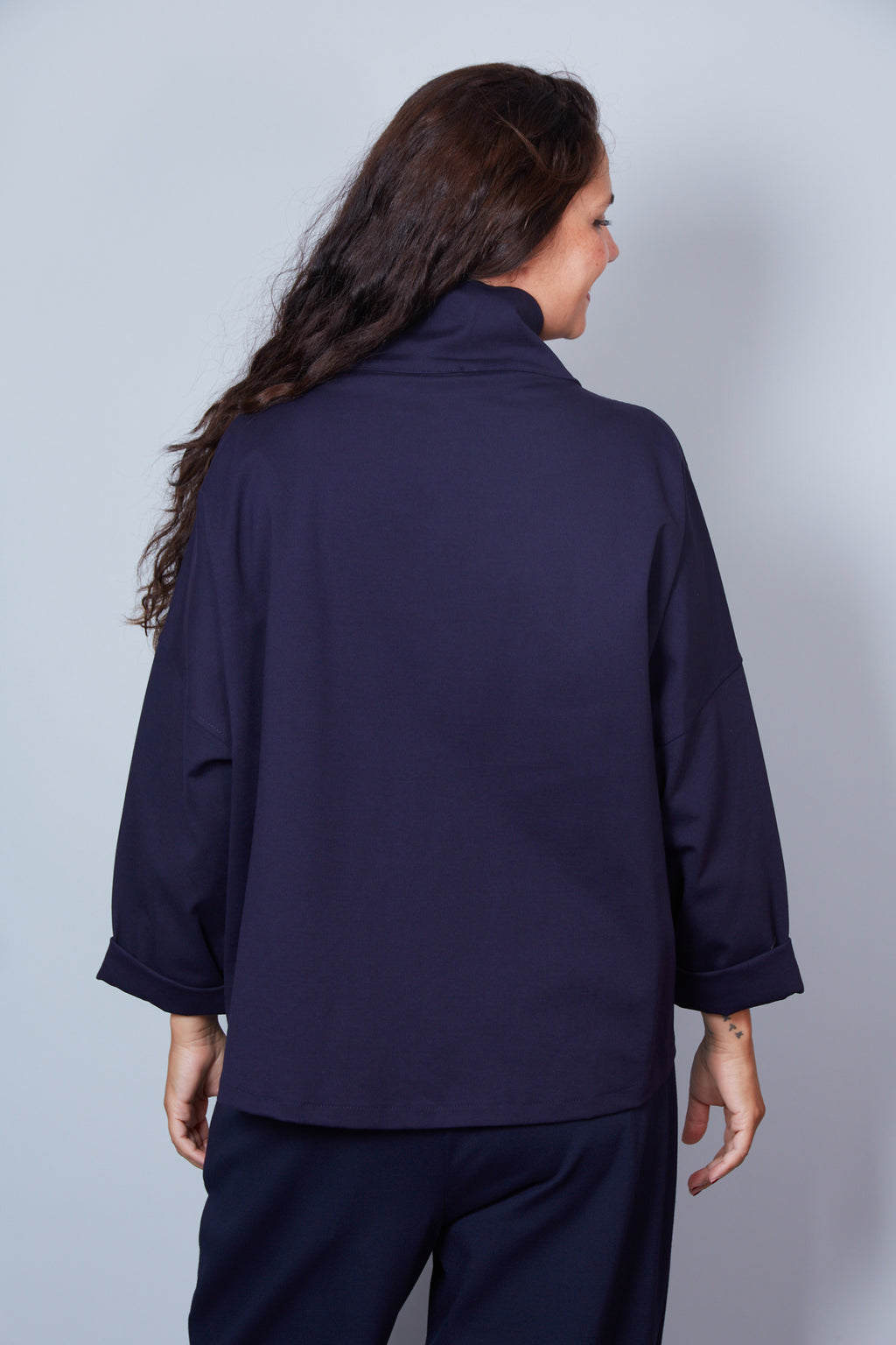 Chaqueta Modelo Liana Color Azul Marino