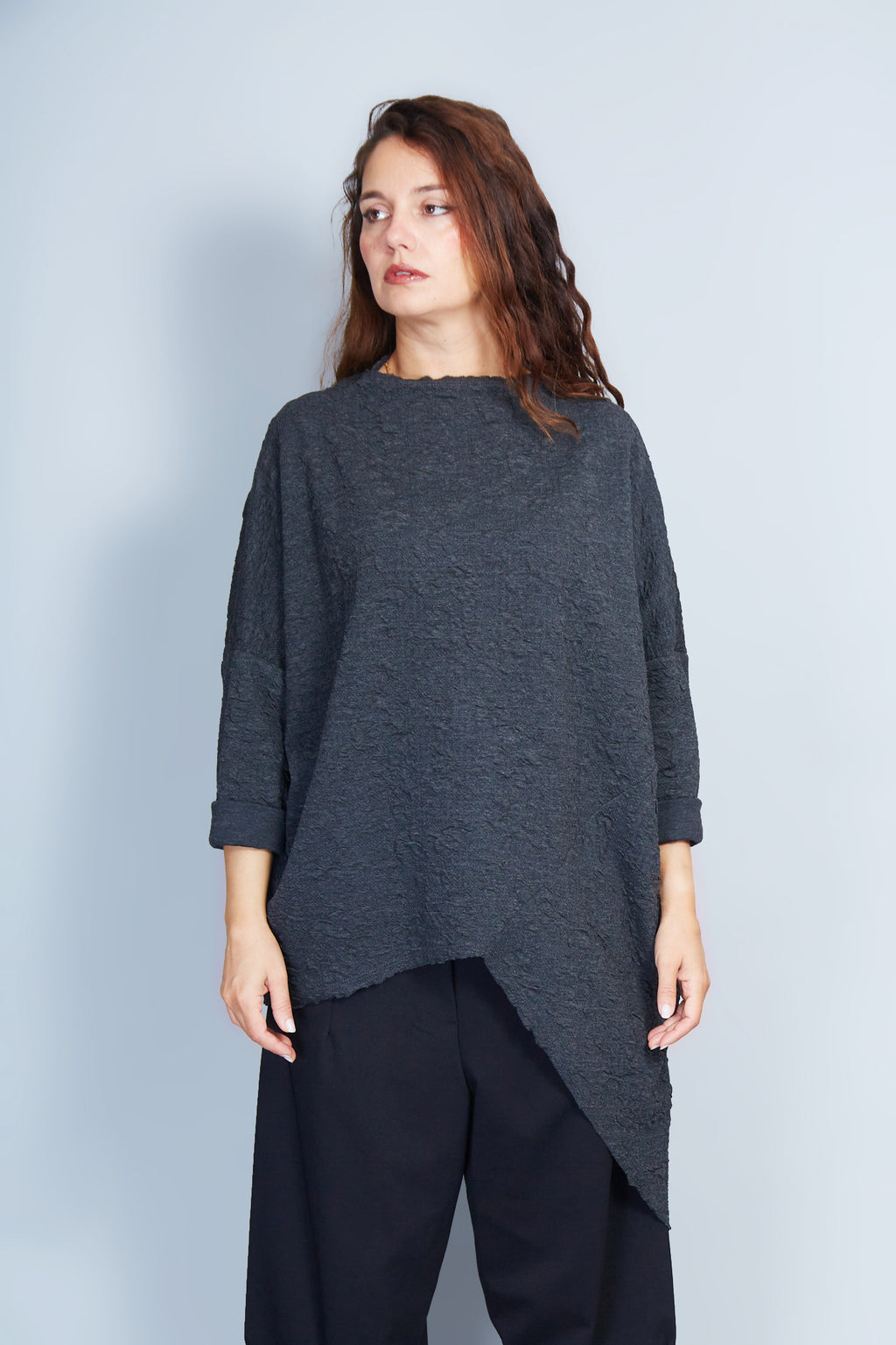 Blusa Modelo Norina Color Gris Oscuro