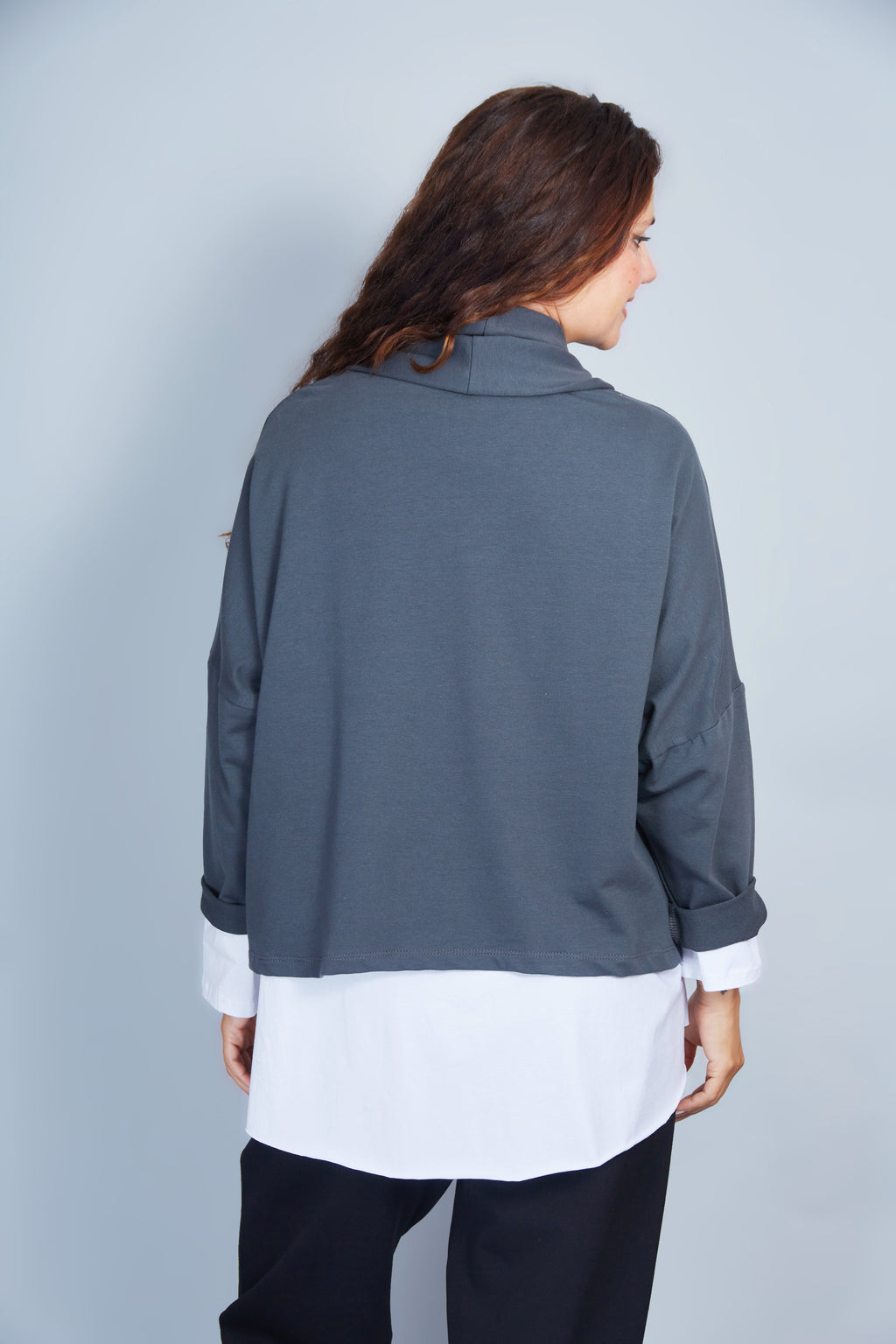 Chaqueta Modelo Helena Color Gris Oscuro