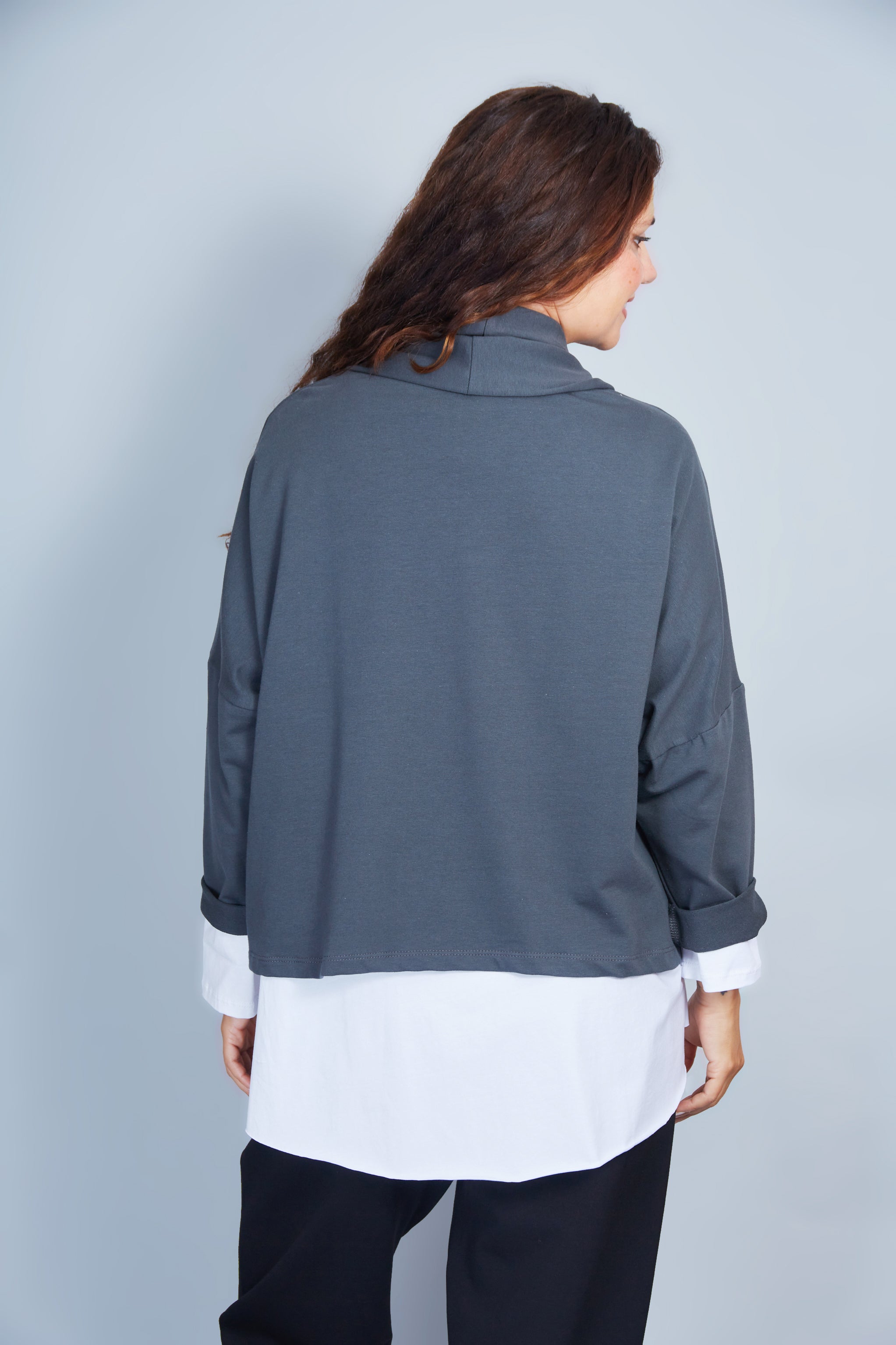 Chaqueta Modelo Helena Color Gris Oscuro