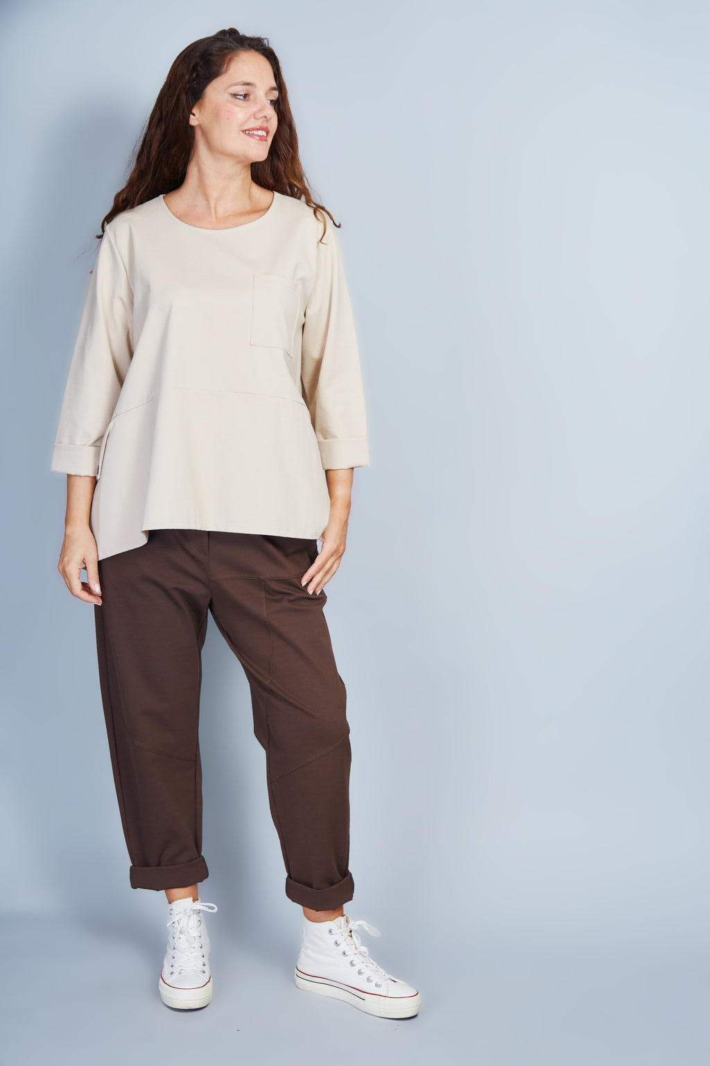 Pantalón Modelo Ancilla Color Marrón