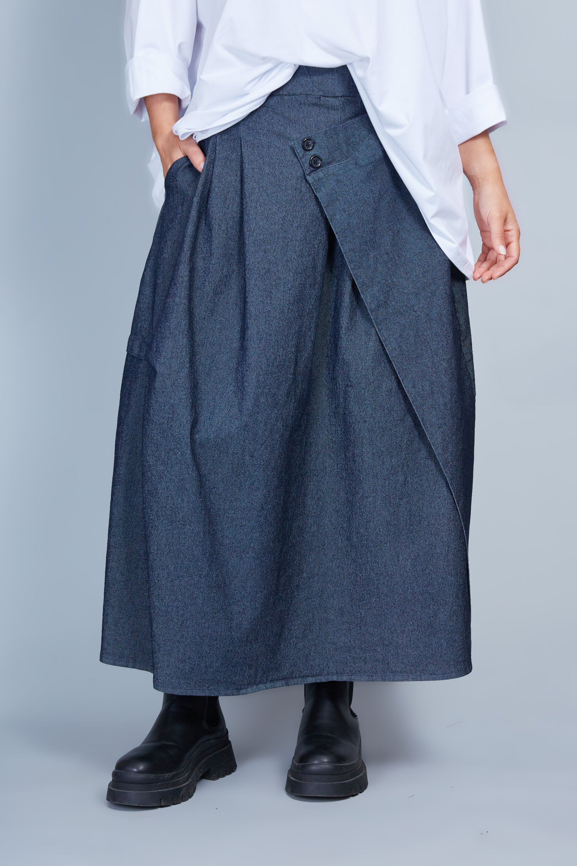 Falda Modelo Elisabetta