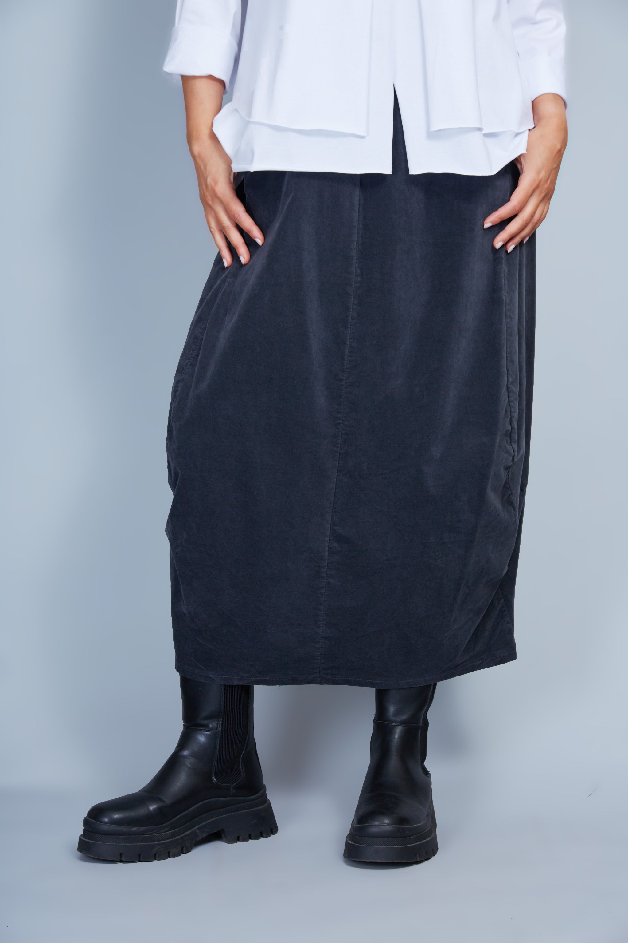 Falda Modelo Bridget Color Gris Oscuro