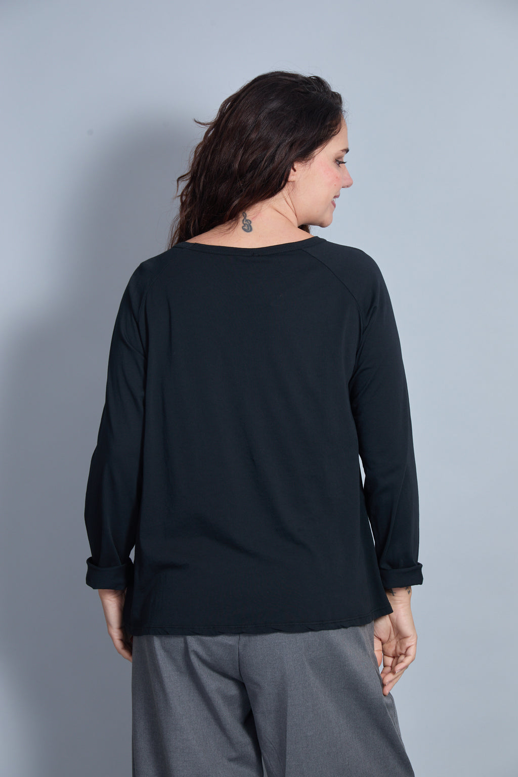 Camiseta Antigua Negro