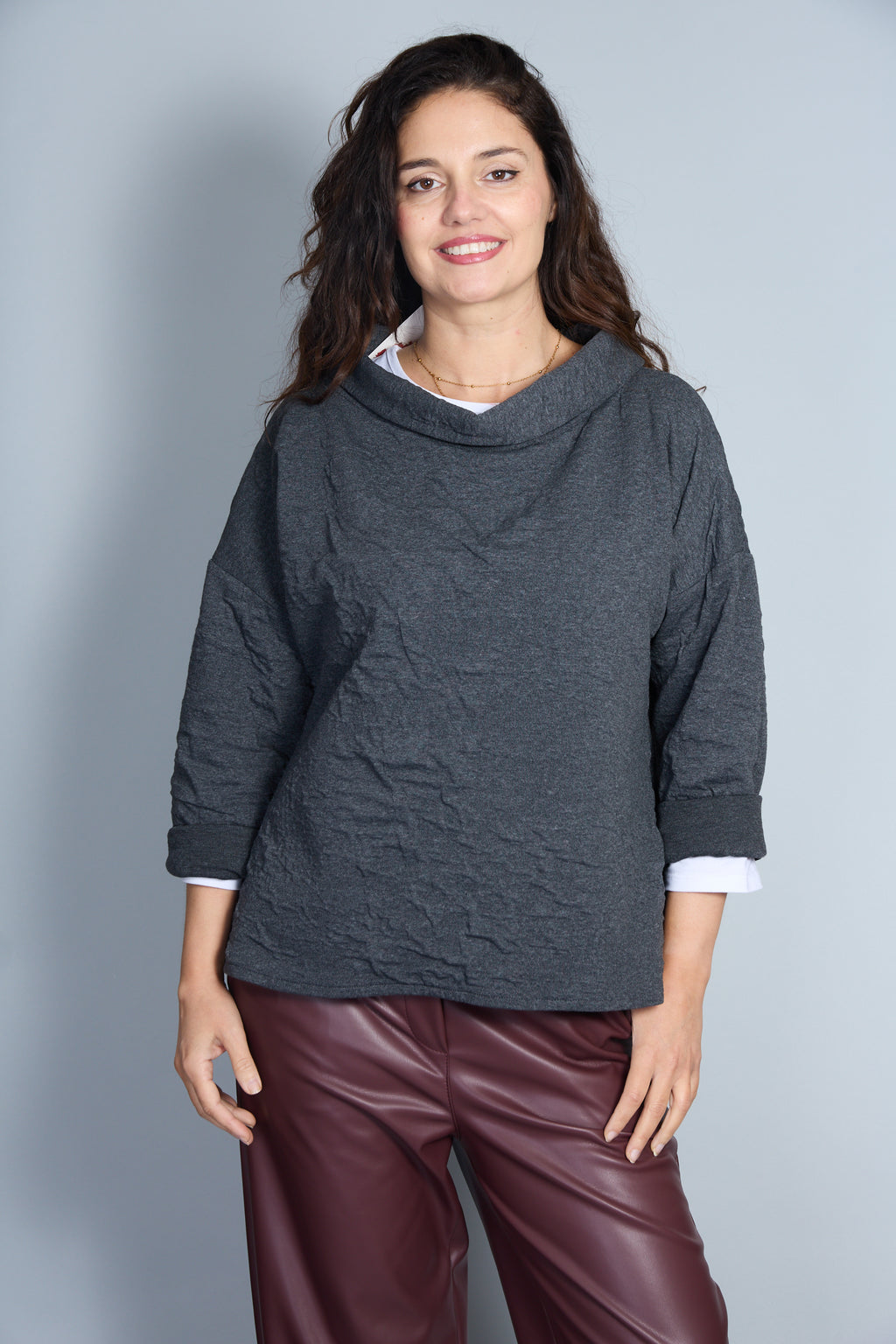 Blusa Modelo Vane Color Gris