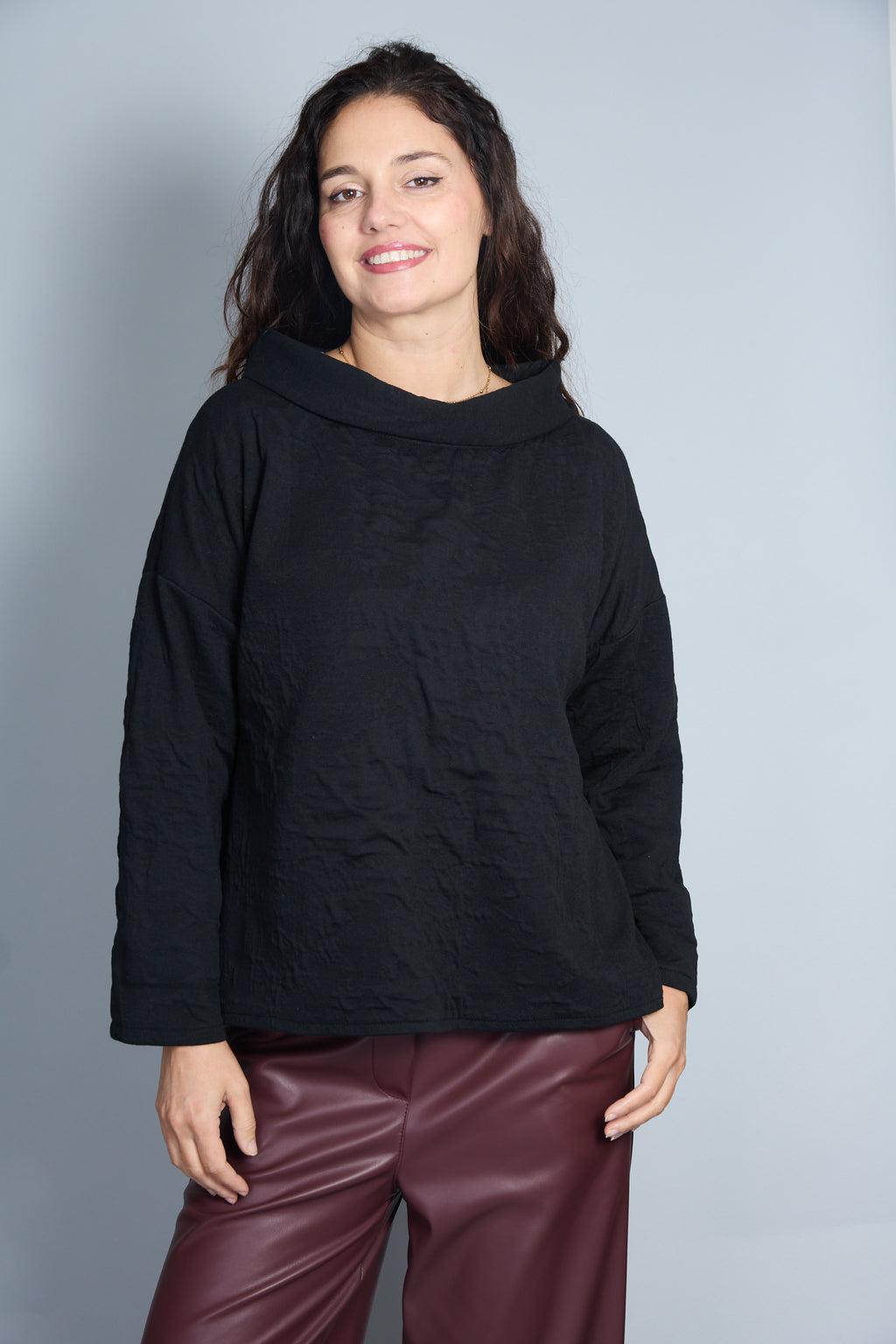 Blusa Modelo Vane Color Negro