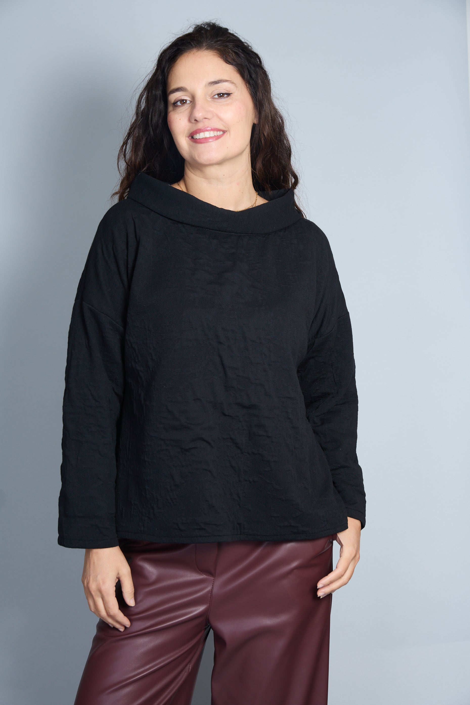 Blusa Modelo Vane Color Negro