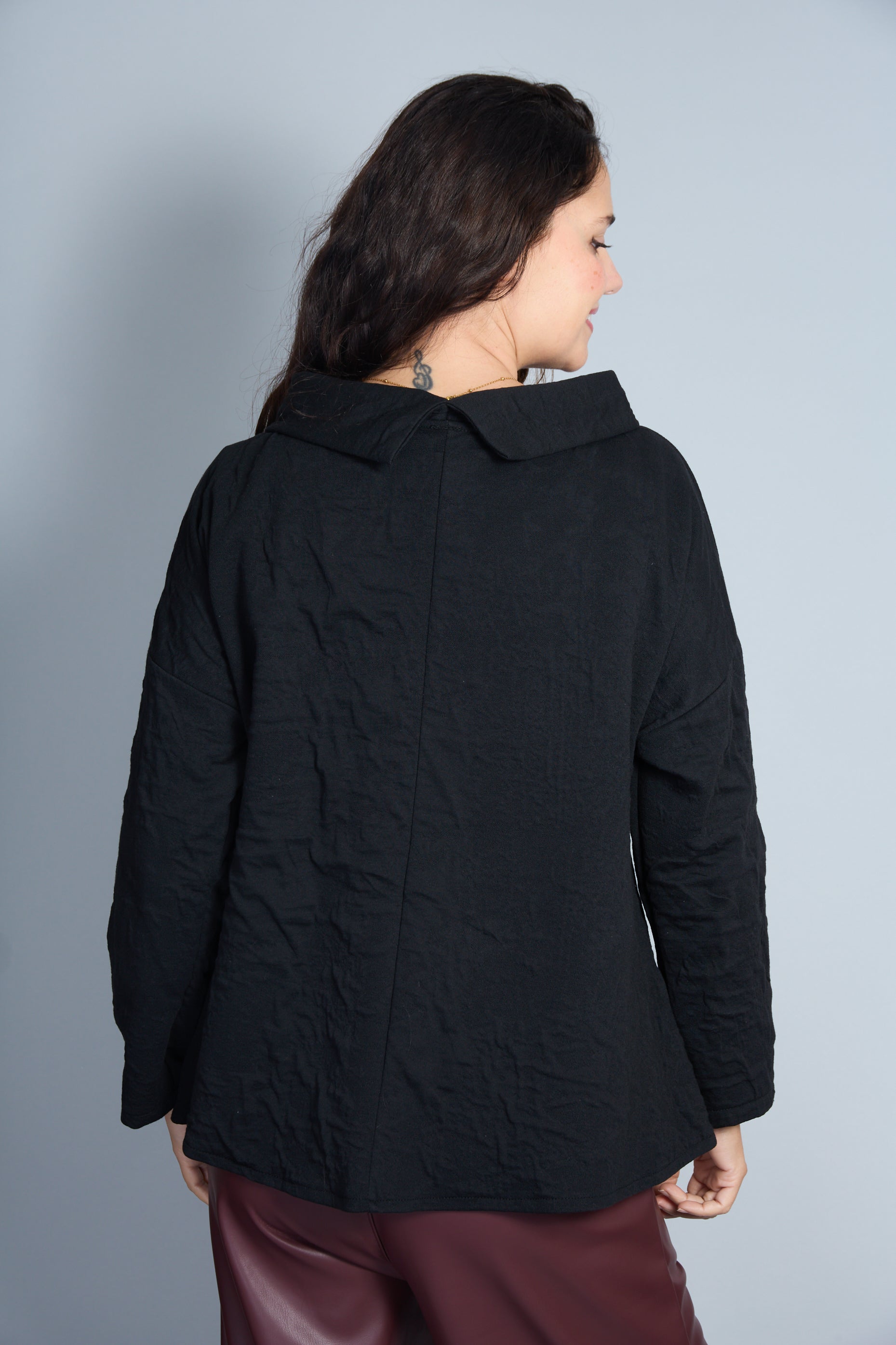 Blusa Modelo Vane Color Negro