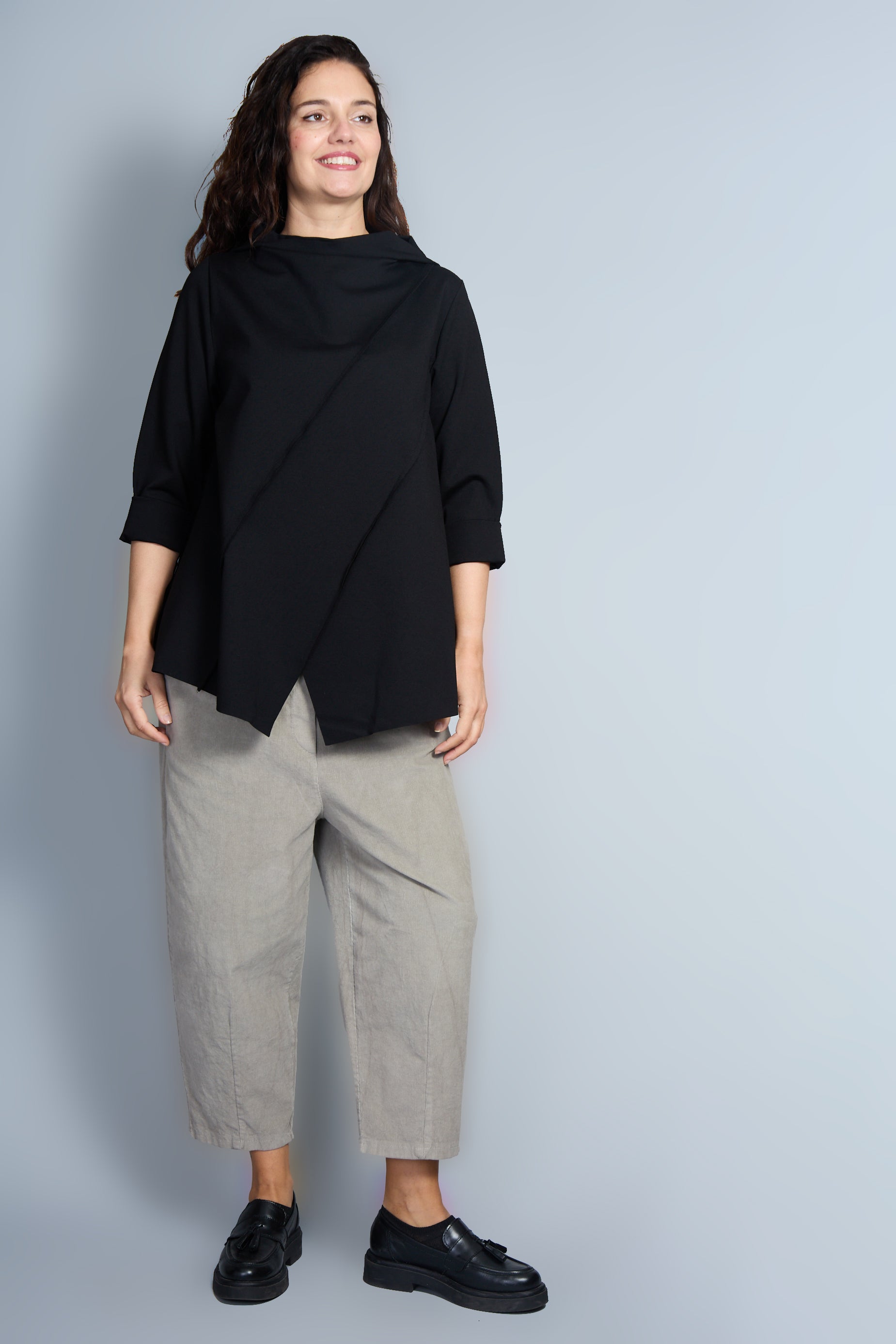 Blusa Modelo Ornella Color Negro