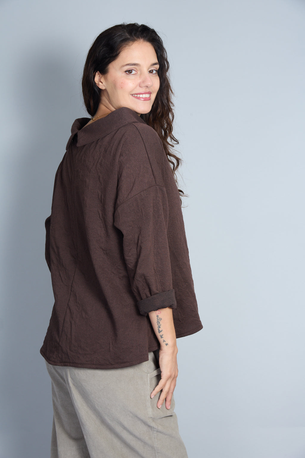 Blusa Modelo Vane Color Marrón