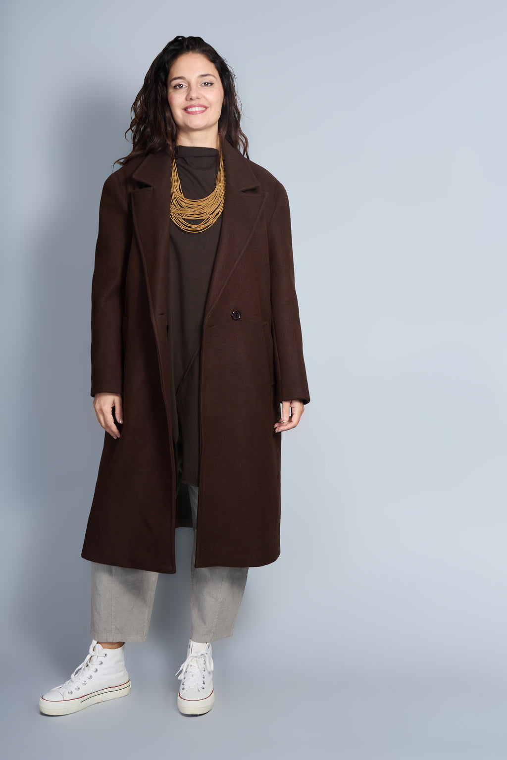 Abrigo Modelo Samuela Color Marrón