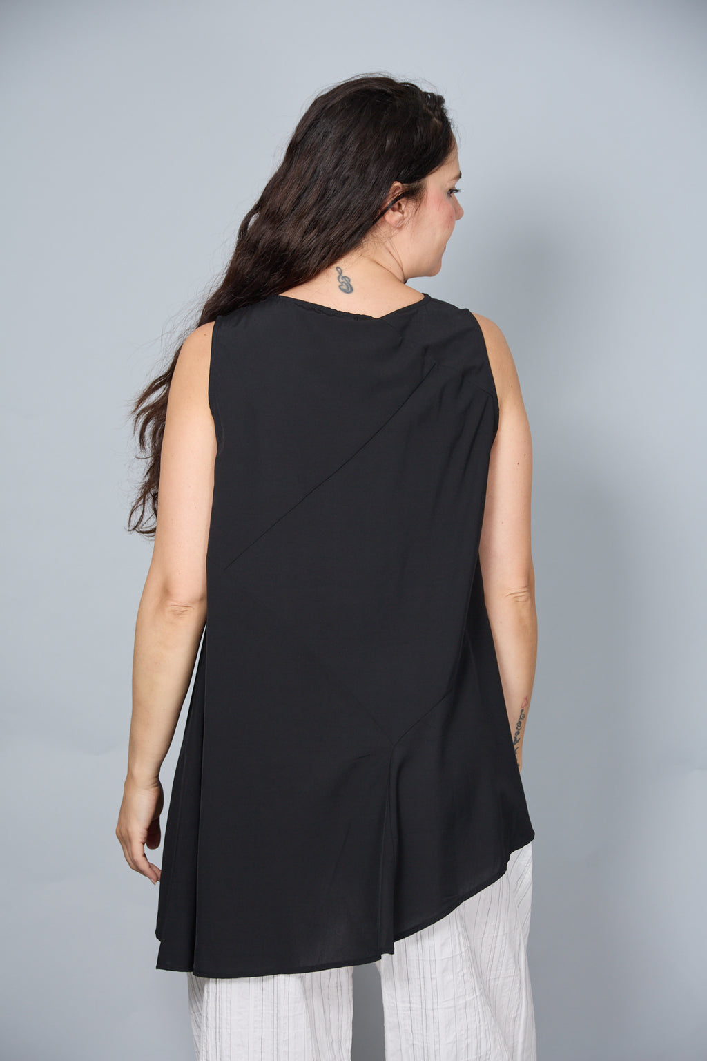 Blusa Vasto Negro