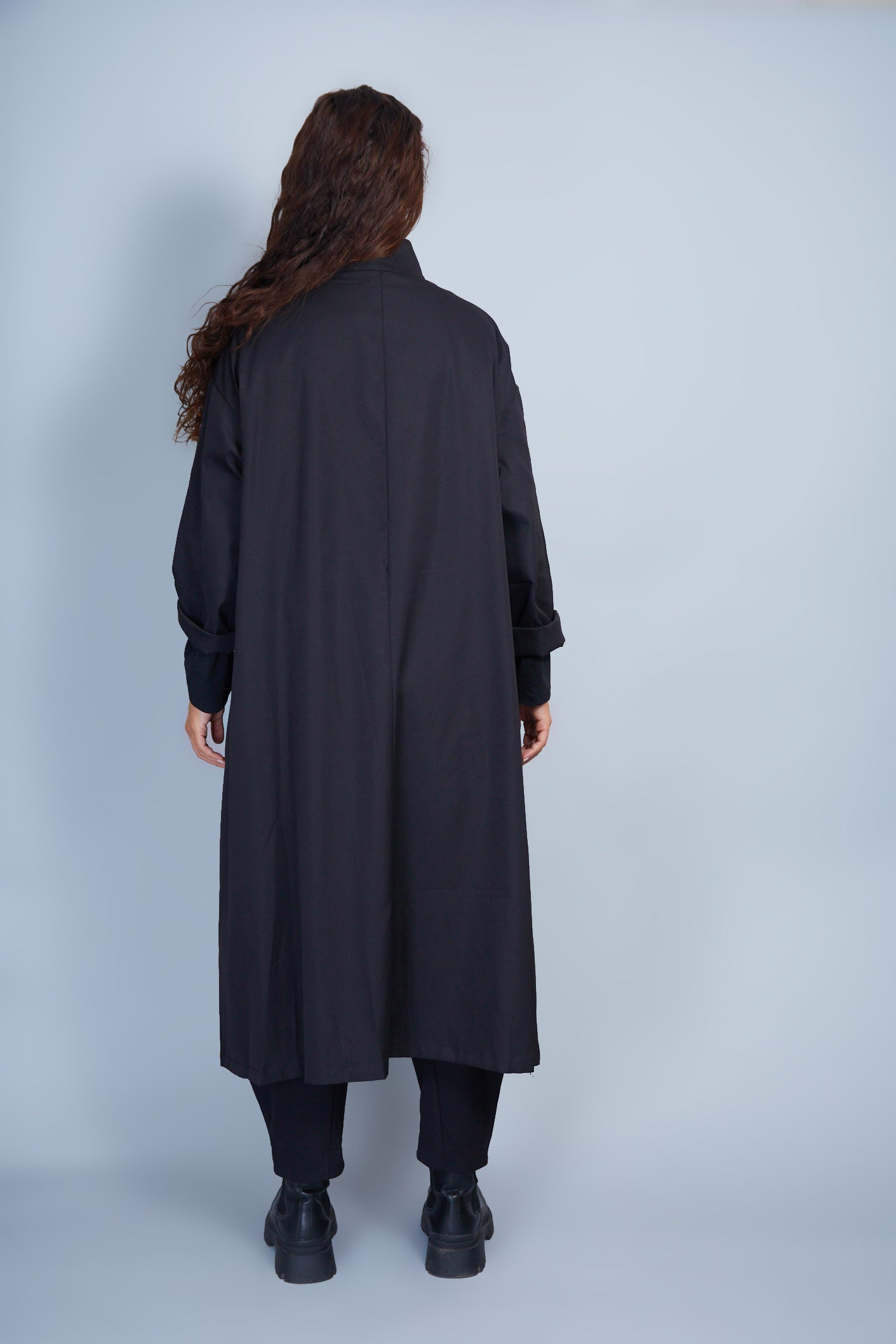 Chaqueta Modelo Gina Color Negro/Verde Militar