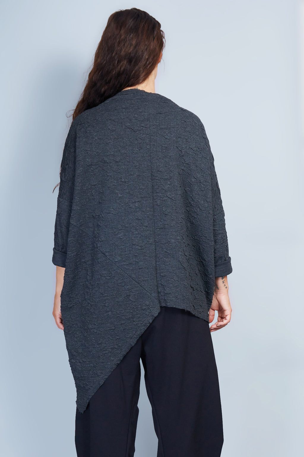 Blusa Modelo Norina Color Gris Oscuro