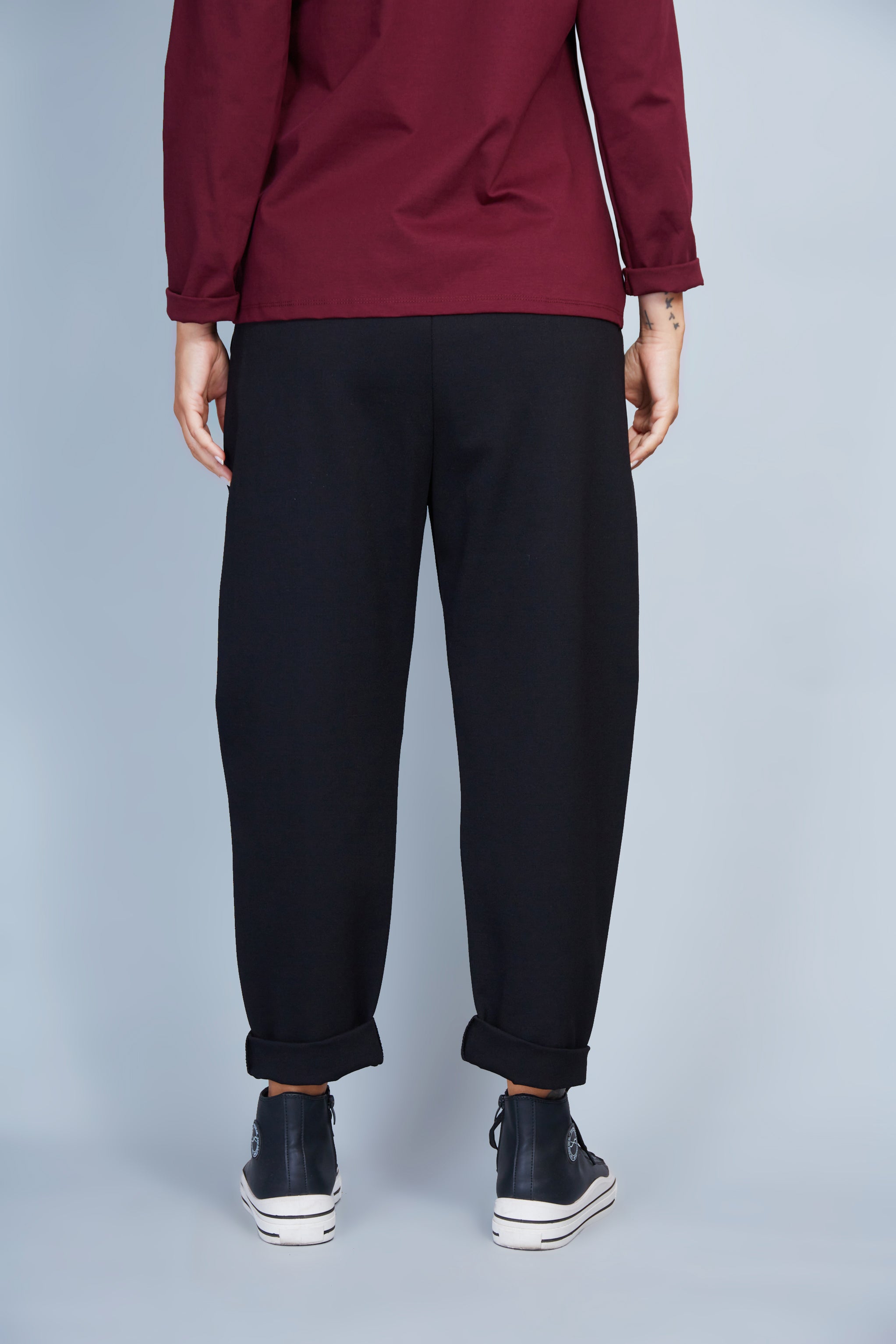 Pantalón Modelo Ancilla Color Negro