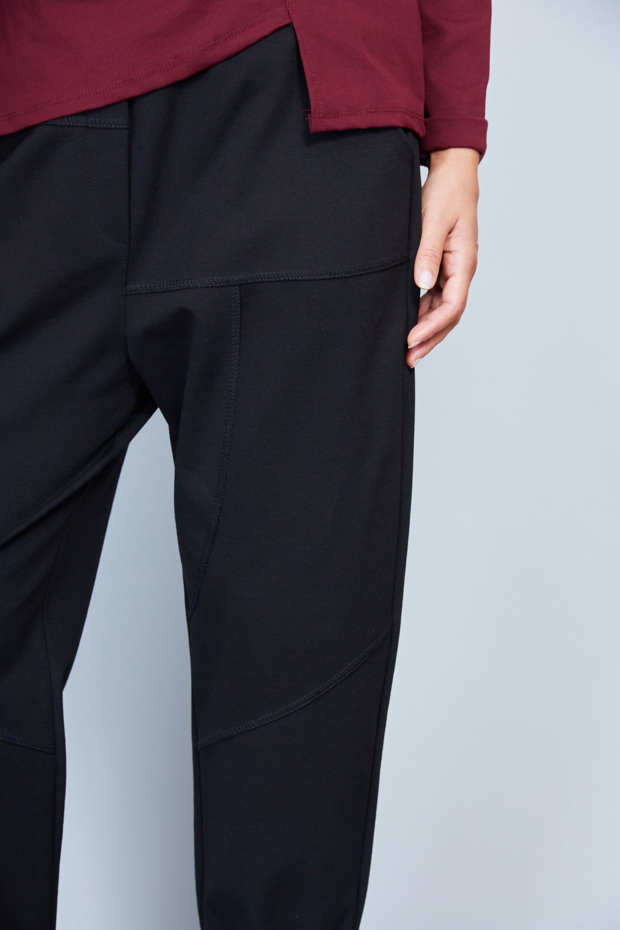 Pantalón Modelo Ancilla Color Negro