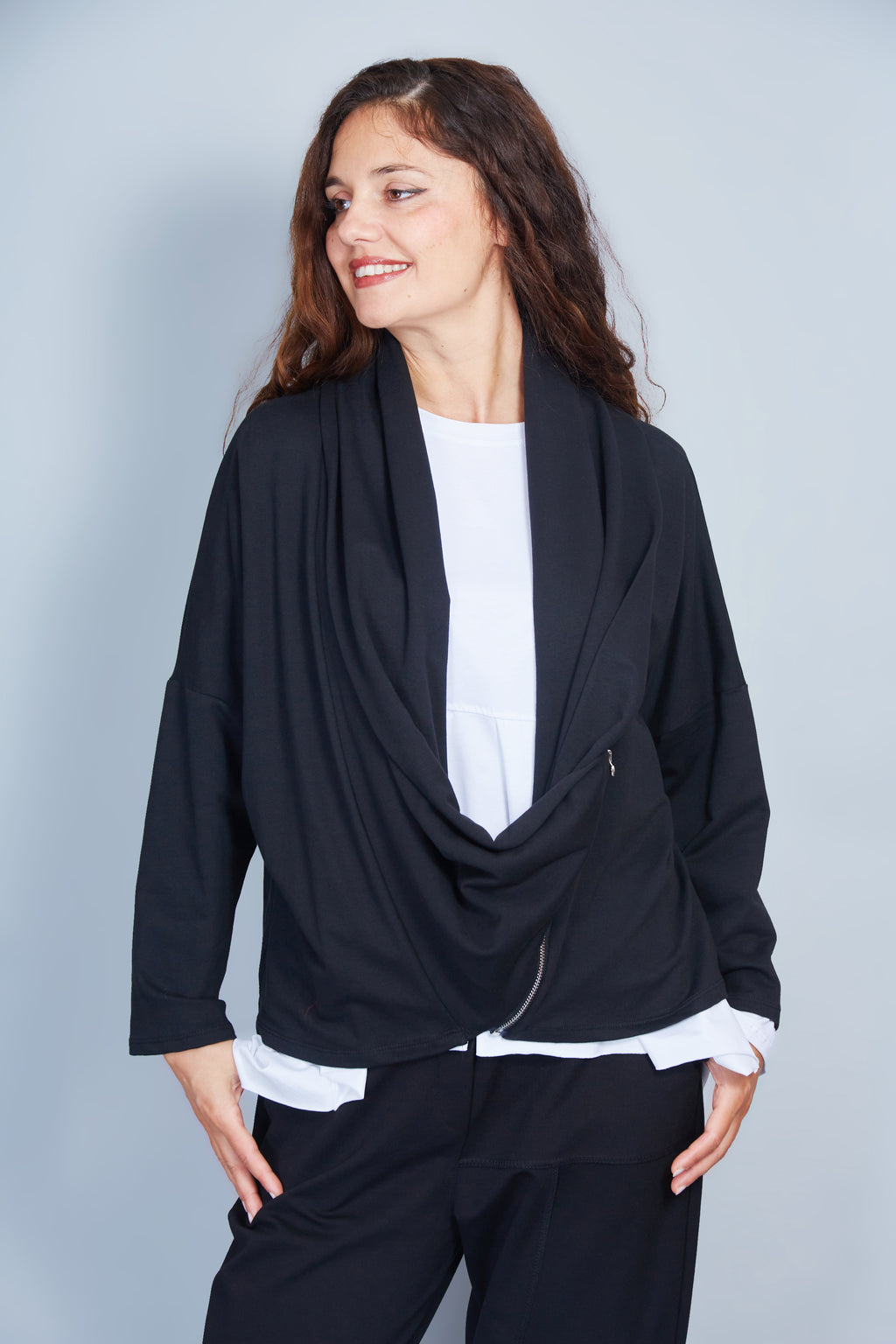 Chaqueta Modelo Helena Color Negro