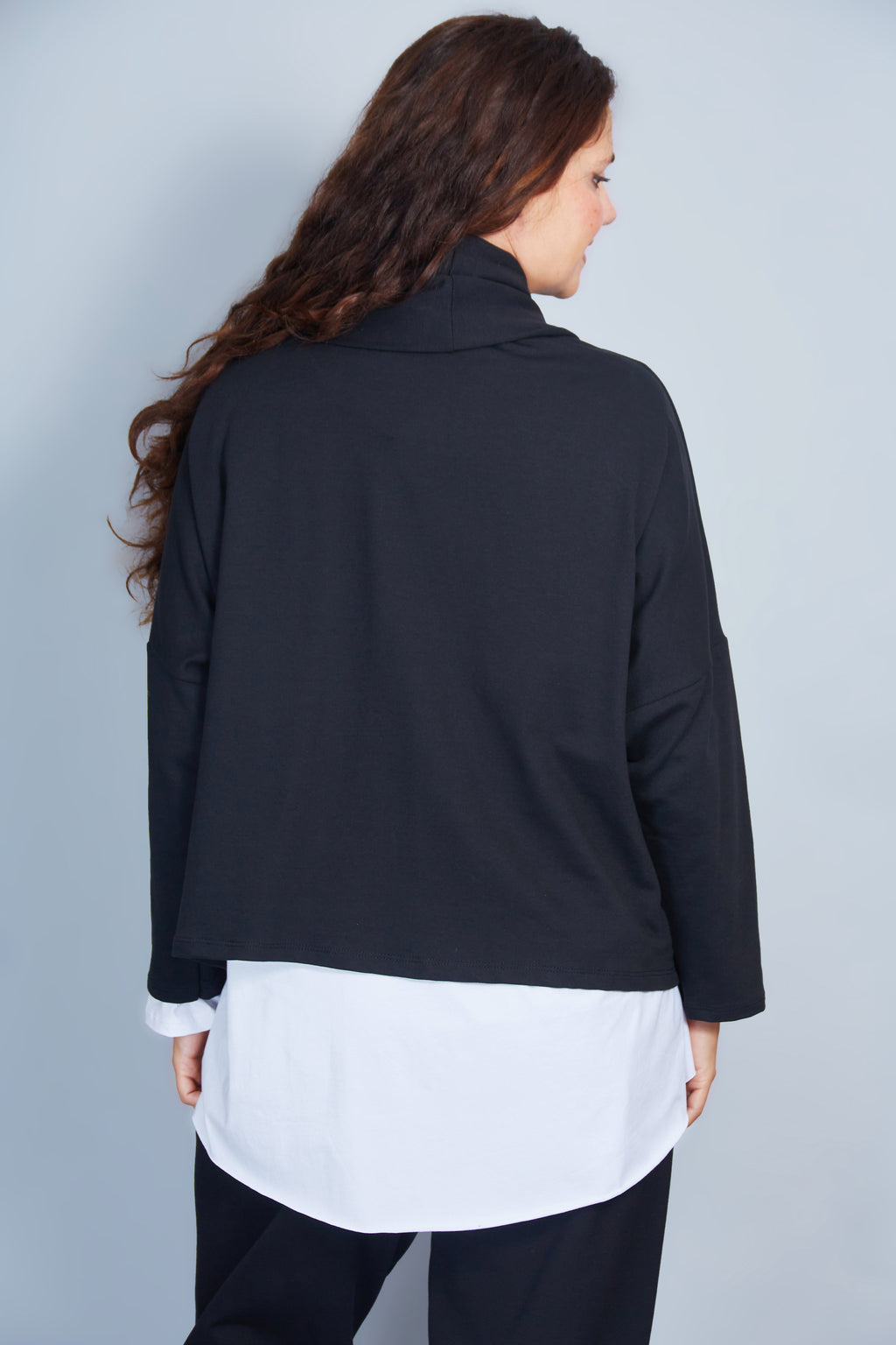 Chaqueta Modelo Helena Color Negro