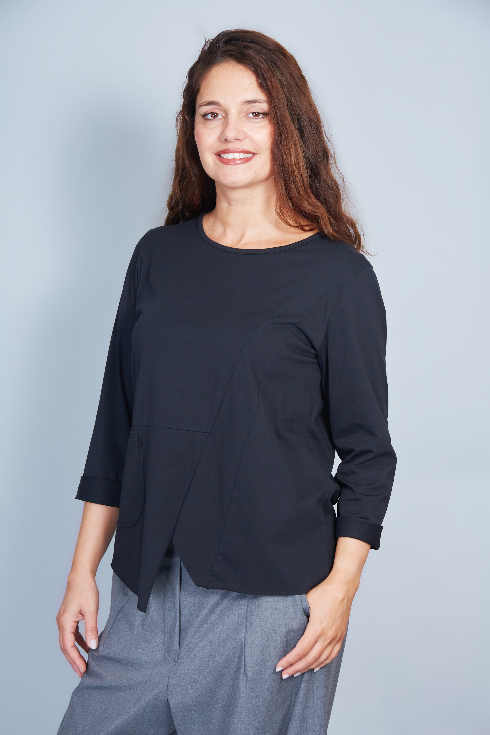 Camiseta Modelo Ludmilla Color Negro