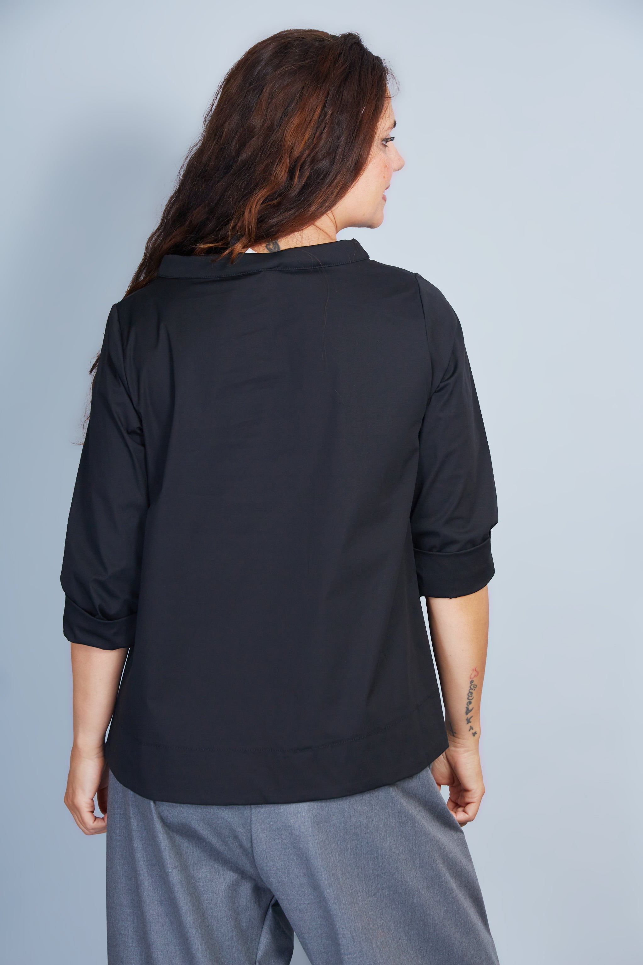 Blusa Modelo Maruska Color Negro