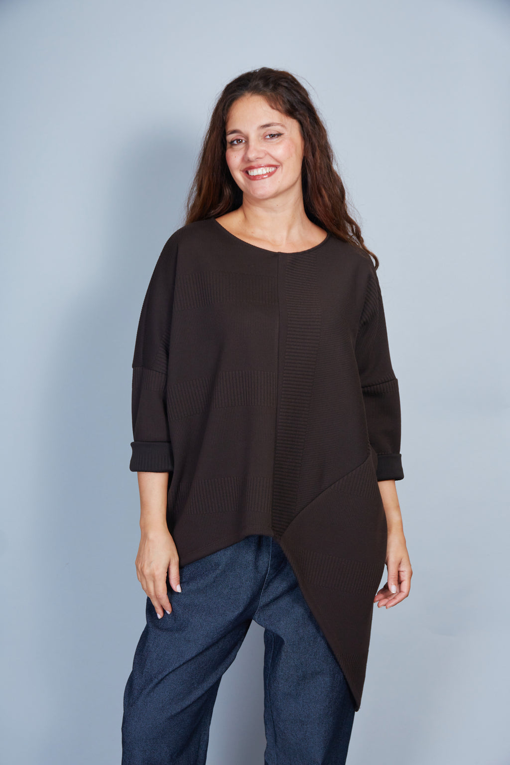 Blusa Modelo Nuria Color Marrón Oscuro