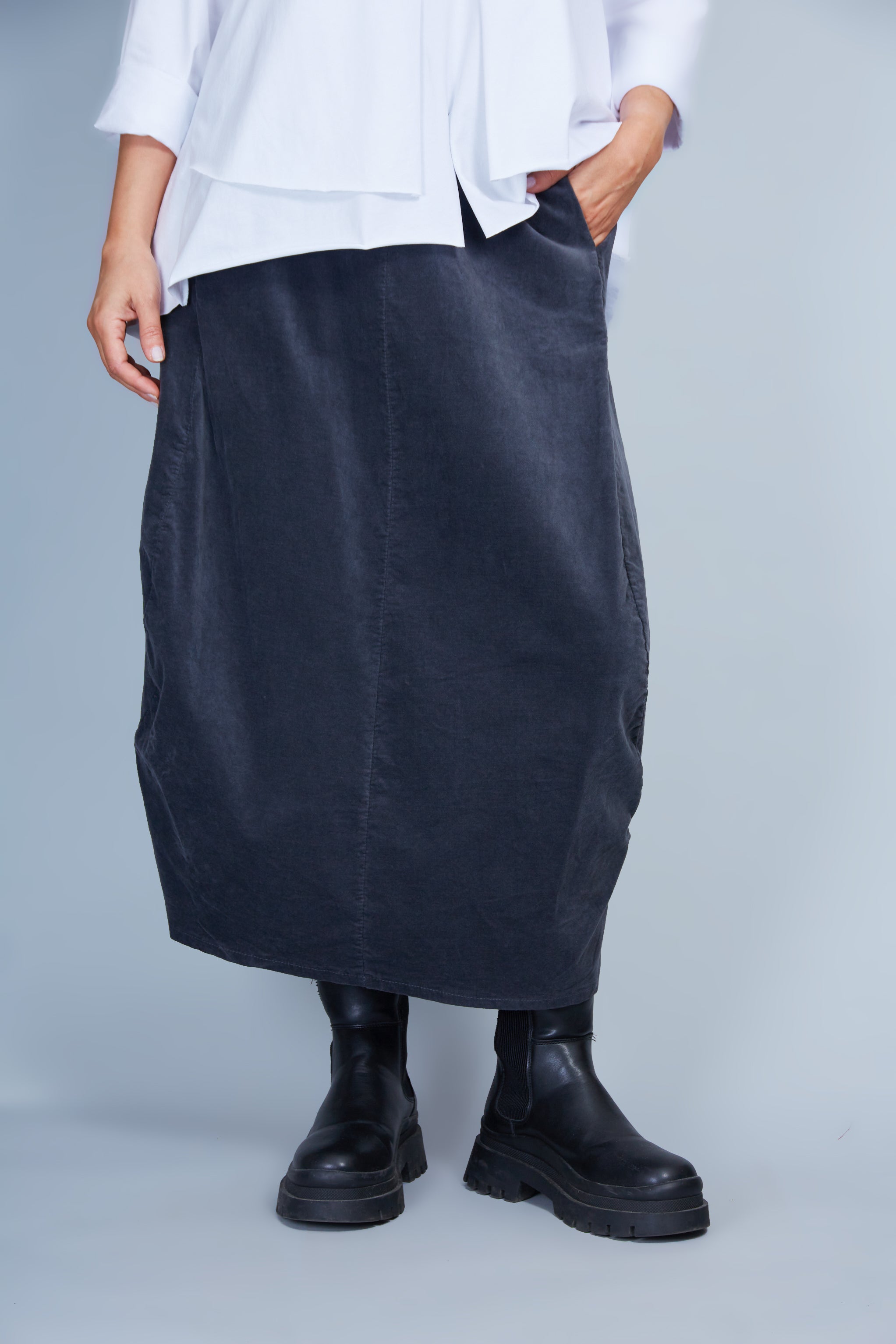 Falda Modelo Bridget Color Gris Oscuro