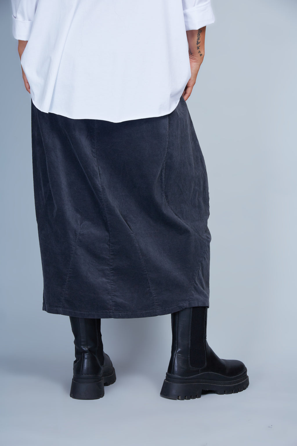 Falda Modelo Bridget Color Gris Oscuro