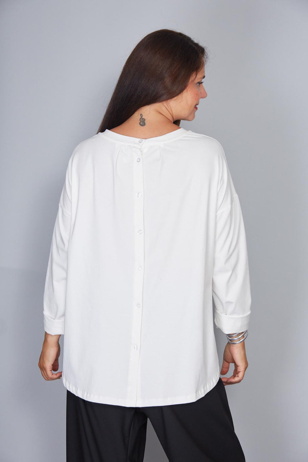 Camiseta Modelo Evelina Color Blanco Roto
