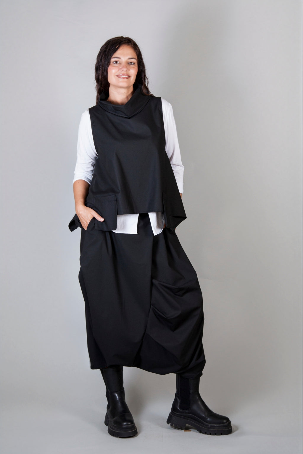 Falda/Pantalón Leila Wendy Trendy Negro