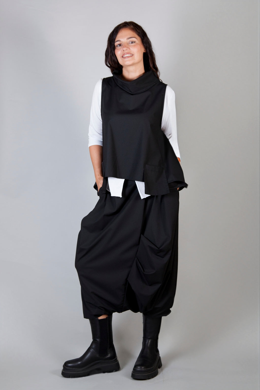 Falda/Pantalón Leila Wendy Trendy Negro