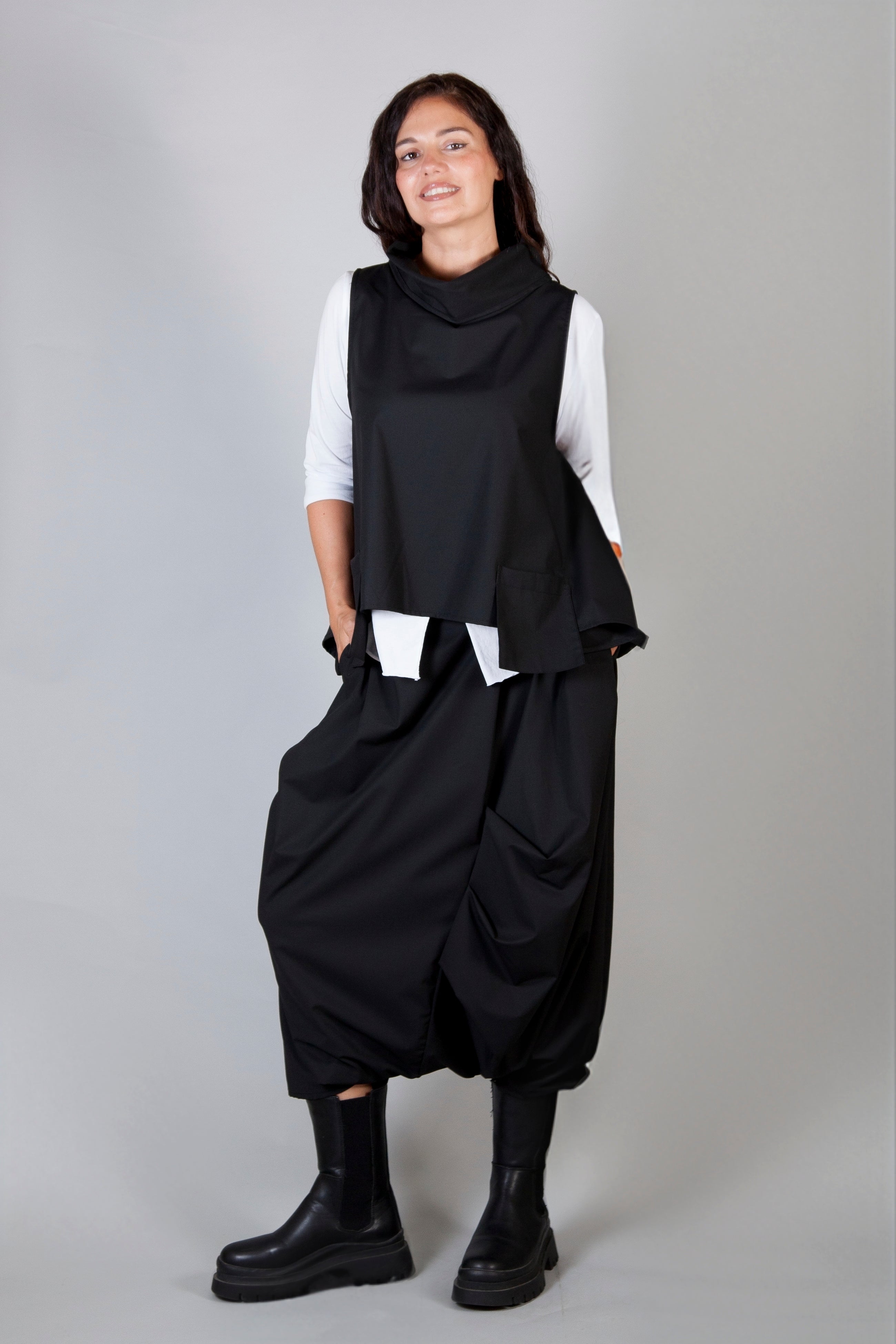 Falda/Pantalón Leila Wendy Trendy Negro
