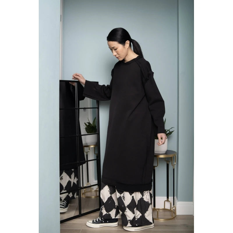 Vestido Modelo Peony Color Negro