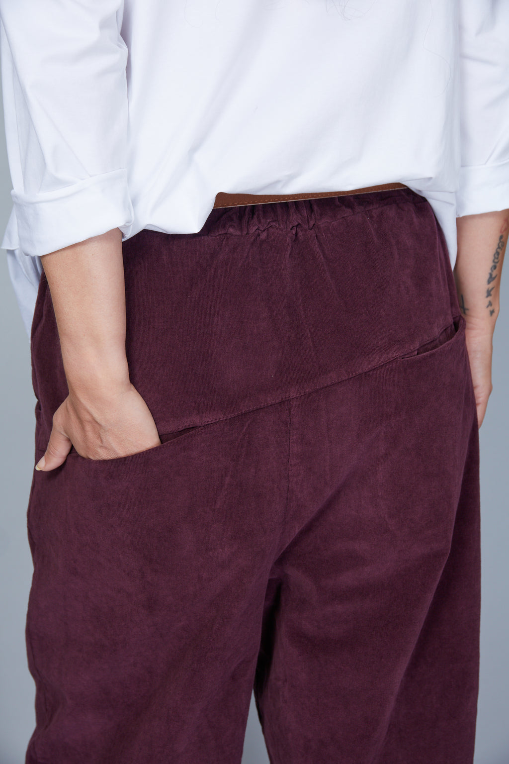 Pantalón Modelo Zamila Color Granate