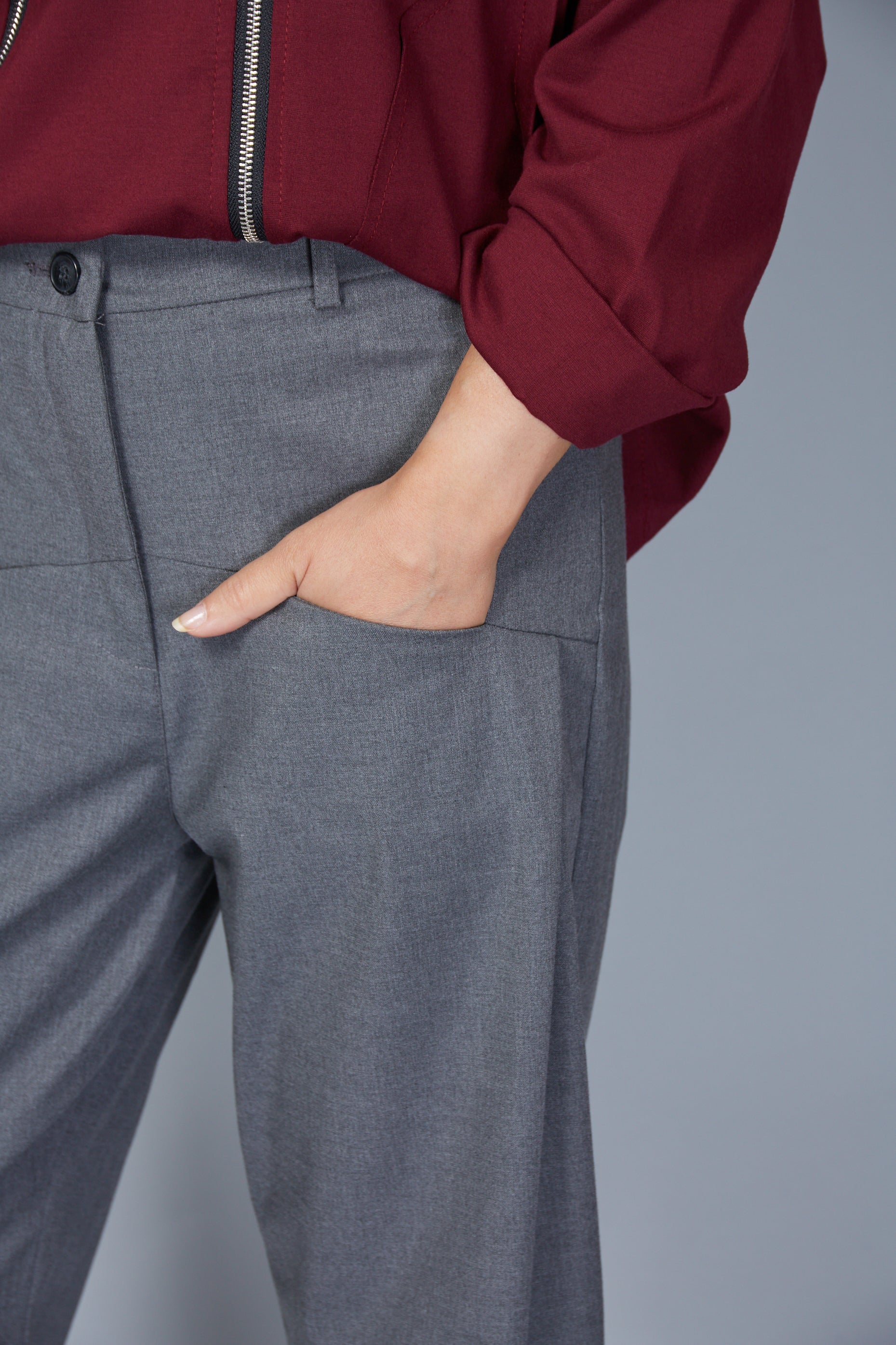 Pantalón Modelo Adelina Color Gris Antracita