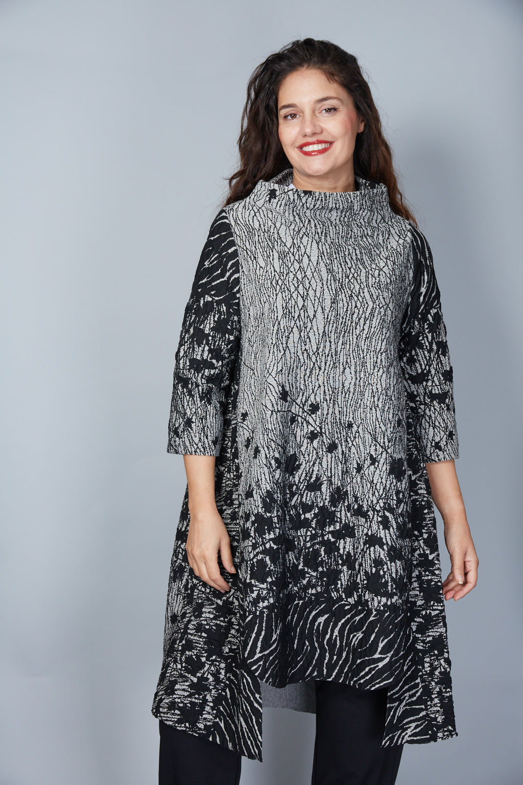 Vestido Modelo Jalore Color Negro/Gris