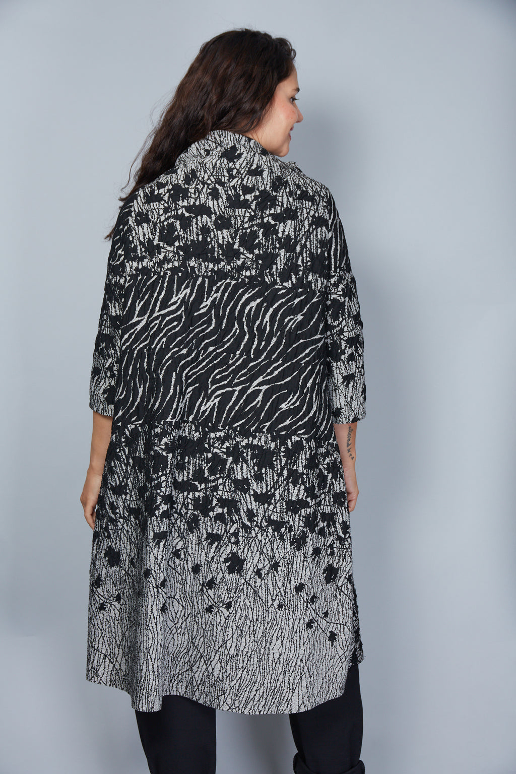 Vestido Modelo Jalore Color Negro/Gris