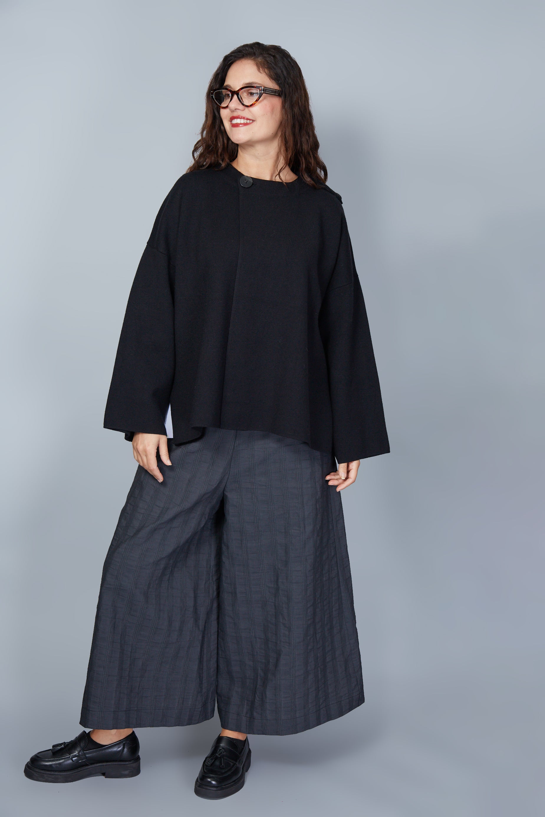 Cardigan Modelo Assisi Color Negro