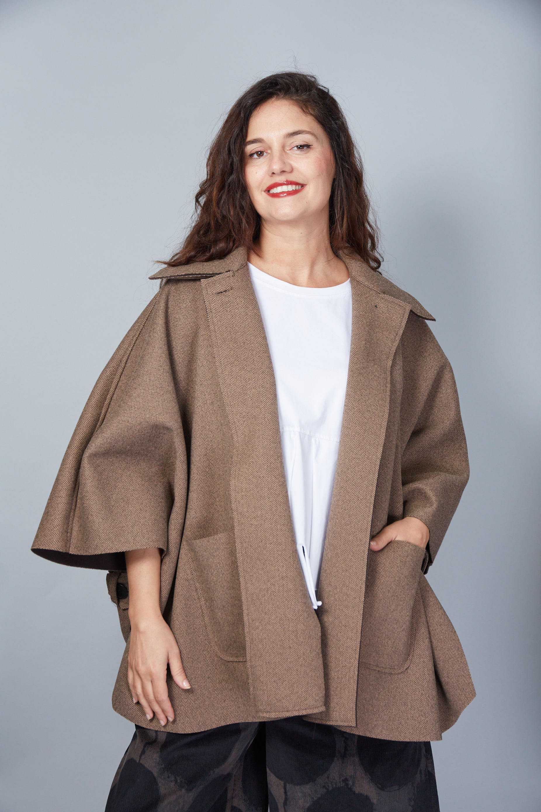 Abrigo Modelo Lulú Color Arena