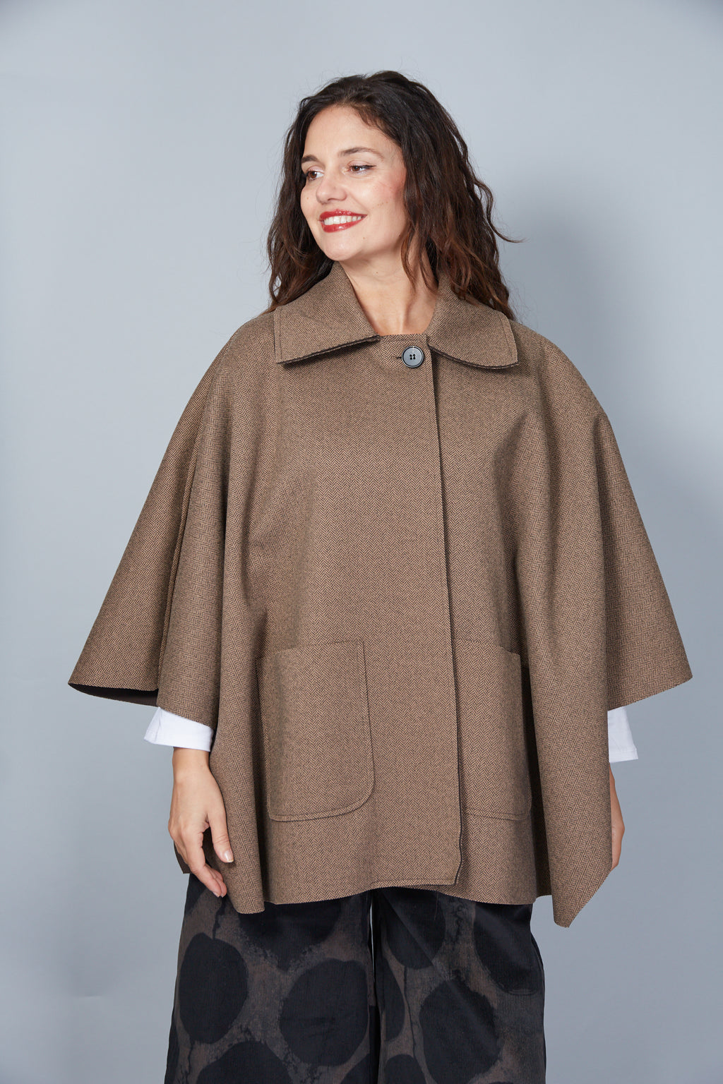 Abrigo Modelo Lulú Color Arena