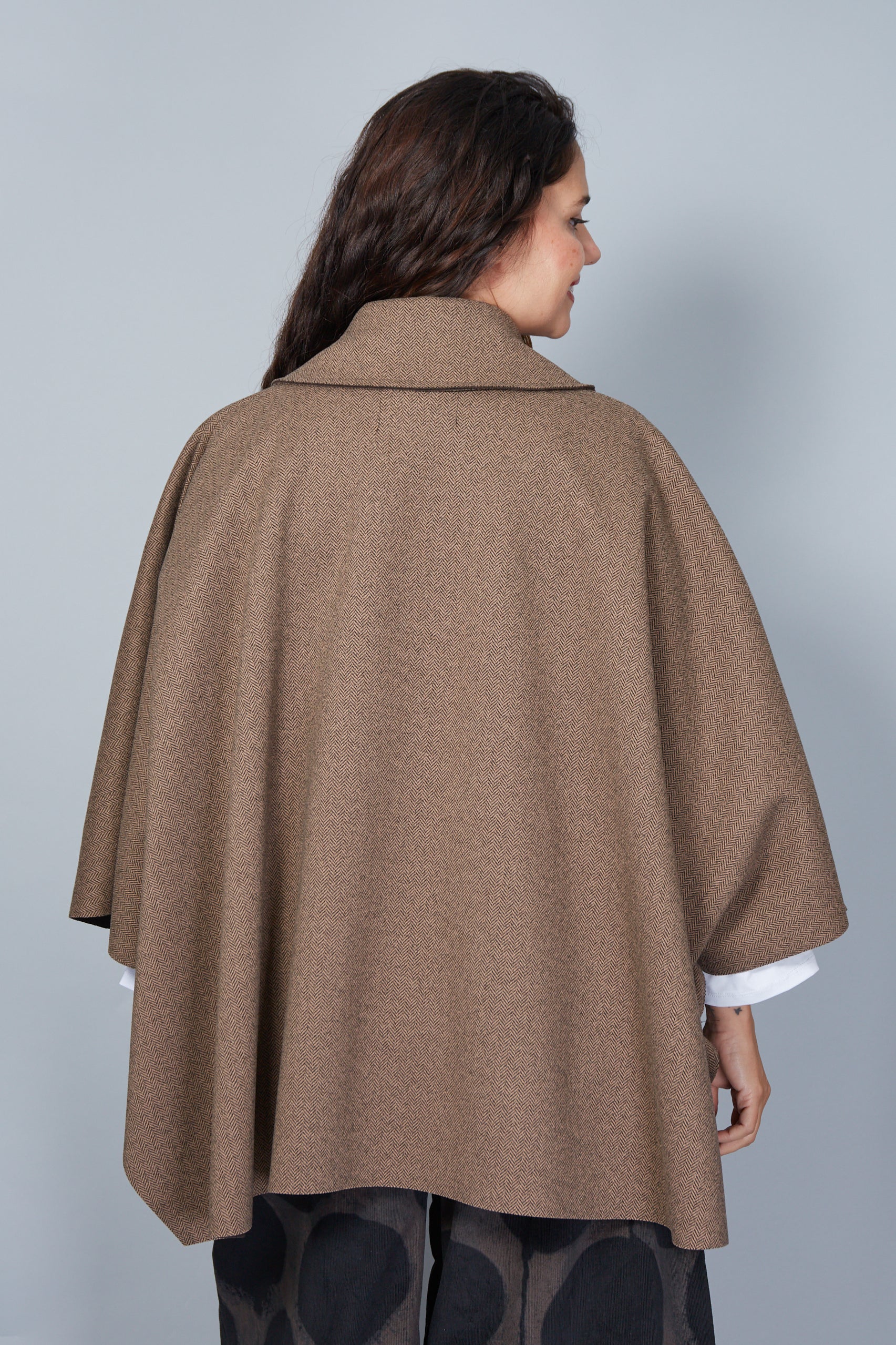 Abrigo Modelo Lulú Color Arena