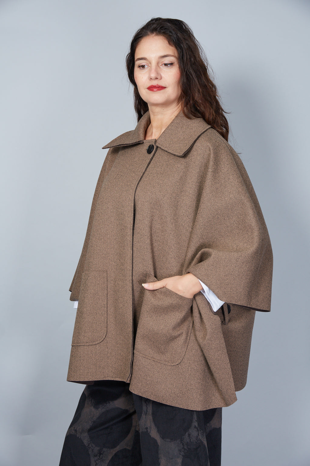 Abrigo Modelo Lulú Color Arena