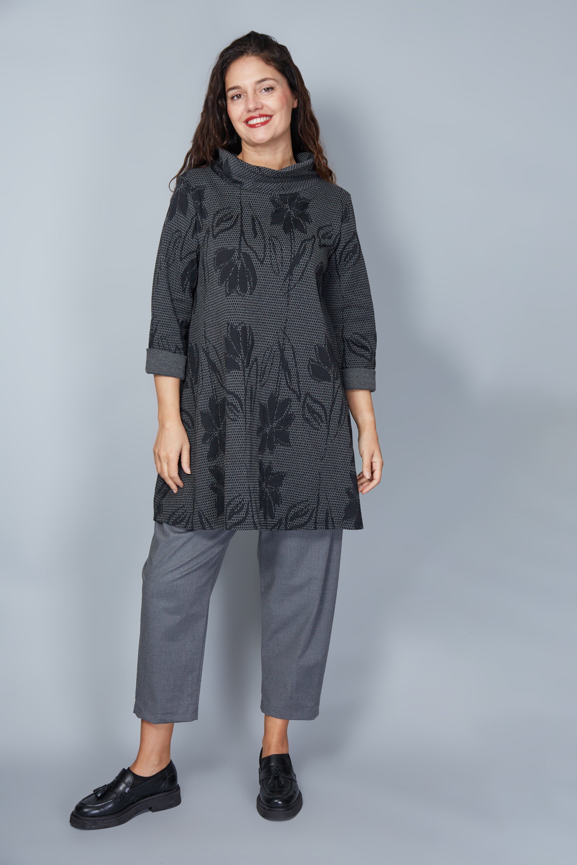 Vestido Modelo Jenevieve Color Negro/Gris