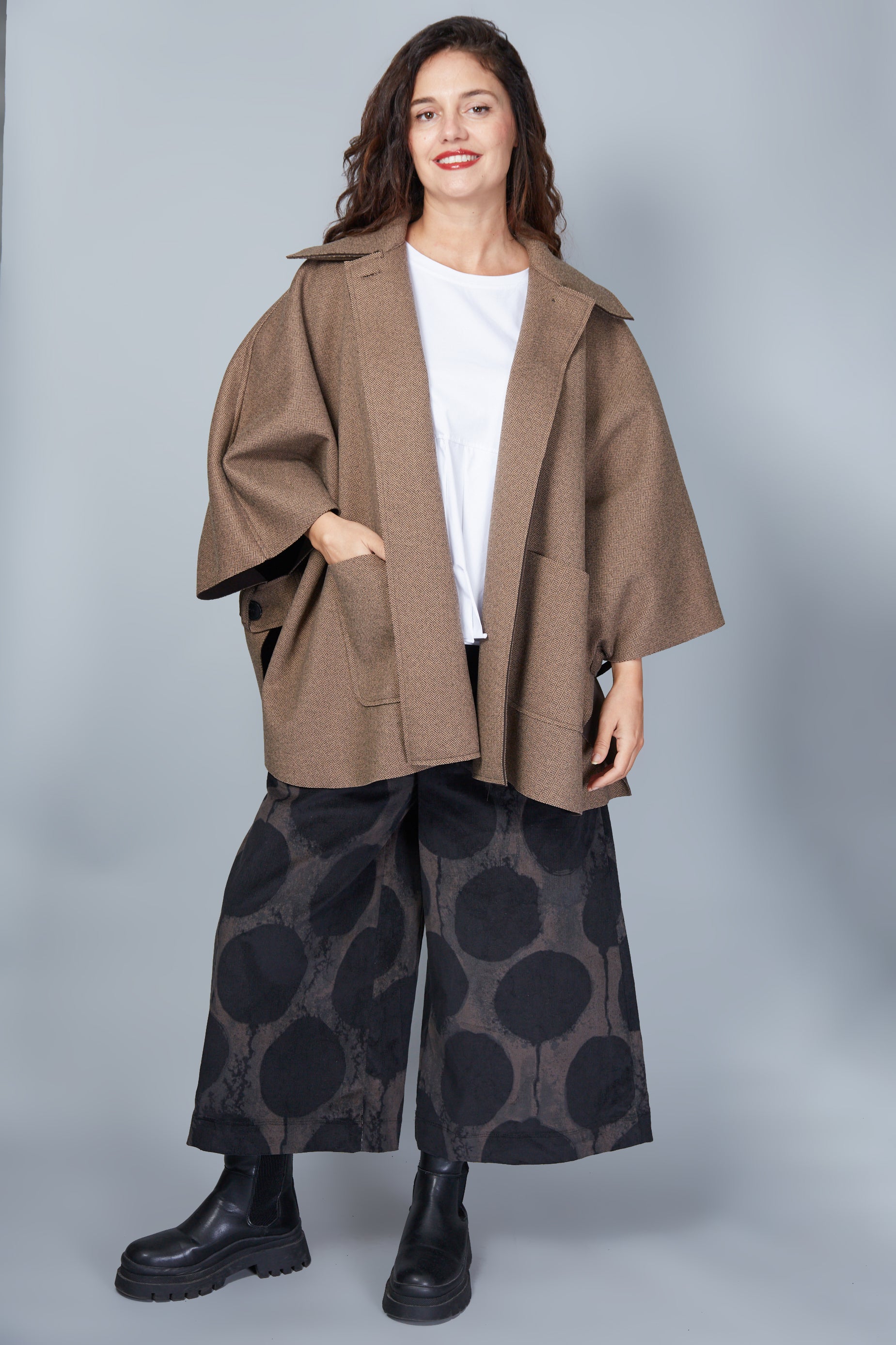 Abrigo Modelo Lulú Color Arena