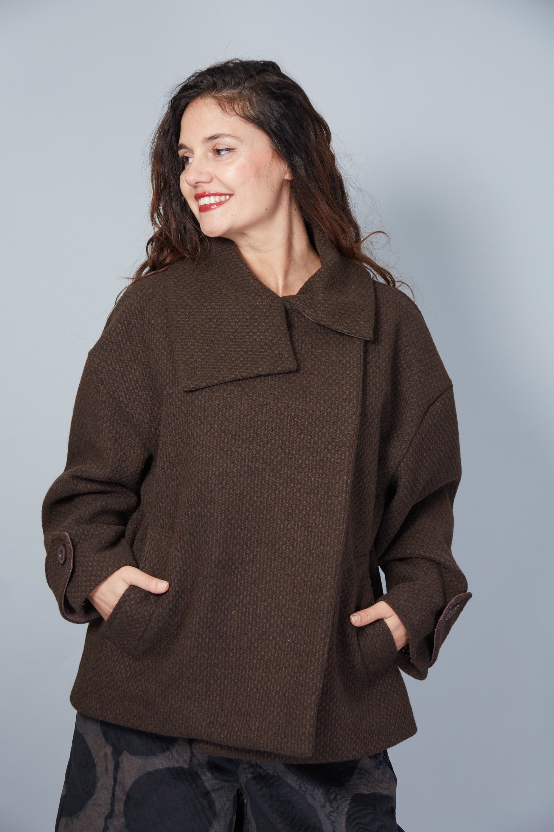 Chaqueta Modelo Albertina Color Marrón